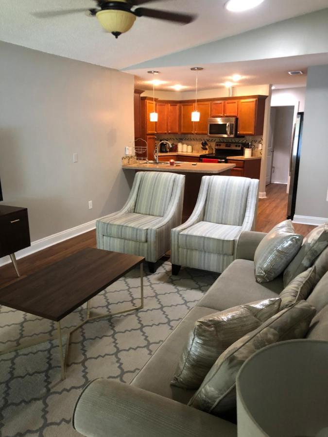 Vila Cheerful 3 Bed House In A Cul- De-Sac! Tampa Exteriér fotografie