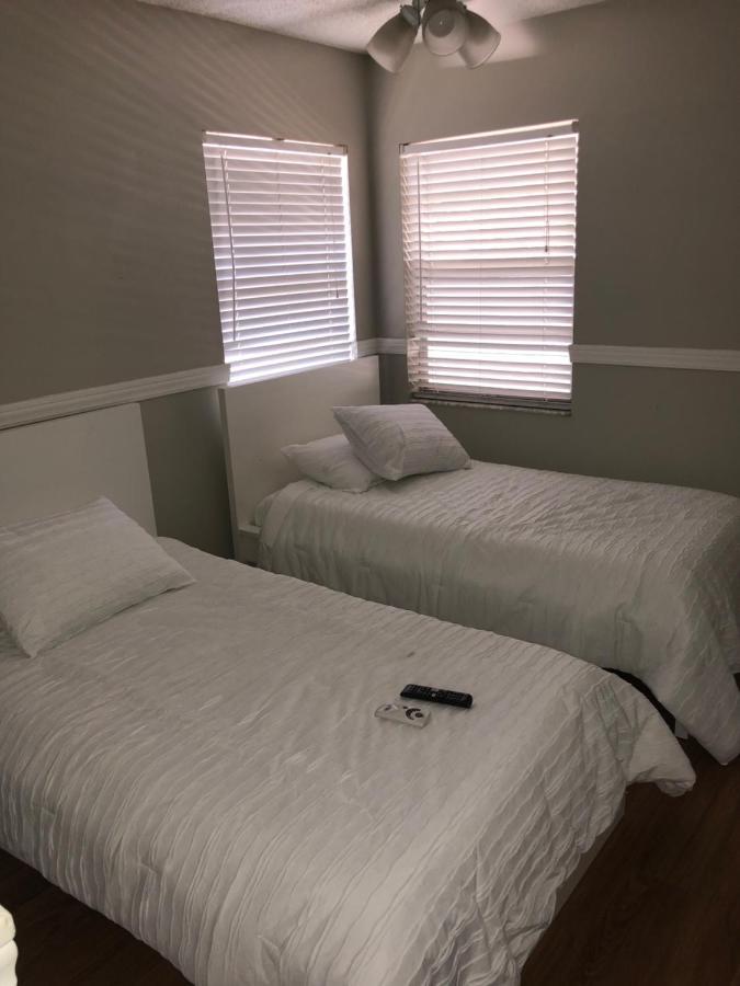 Vila Cheerful 3 Bed House In A Cul- De-Sac! Tampa Exteriér fotografie