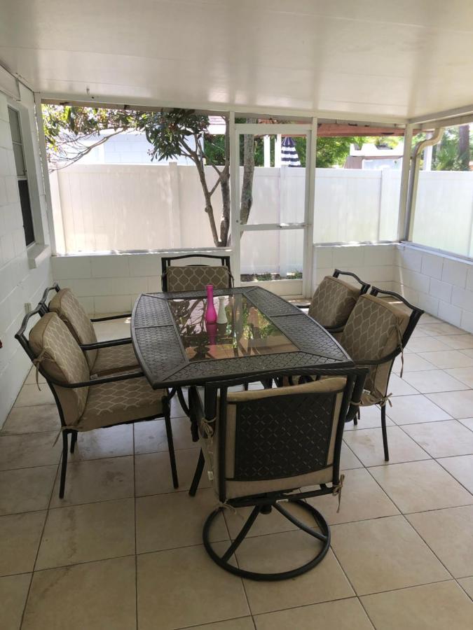 Vila Cheerful 3 Bed House In A Cul- De-Sac! Tampa Exteriér fotografie